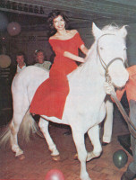 photo 22 in Bianca Jagger gallery [id371087] 2011-04-21