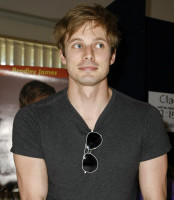 Bradley James photo #