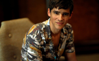 Brenton Thwaites photo #