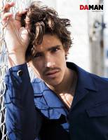 Brenton Thwaites photo #