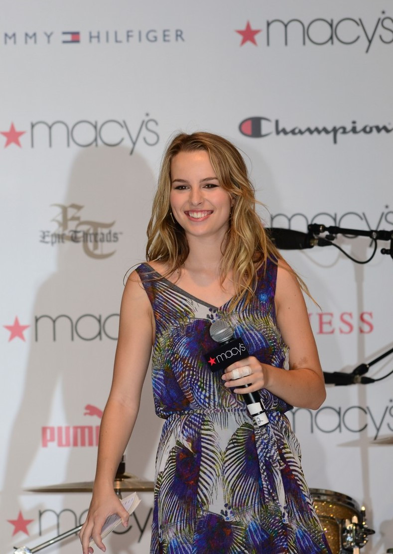 Bridgit Mendler: pic #567813