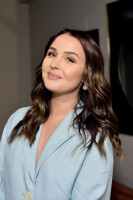 Camilla Luddington photo #