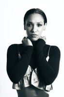 Candice Patton photo #