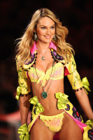 photo 18 in Candice Swanepoel gallery [id419559] 2011-11-17