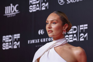 photo 15 in Candice Swanepoel gallery [id1286029] 2021-12-10