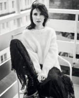 Carice van Houten photo #