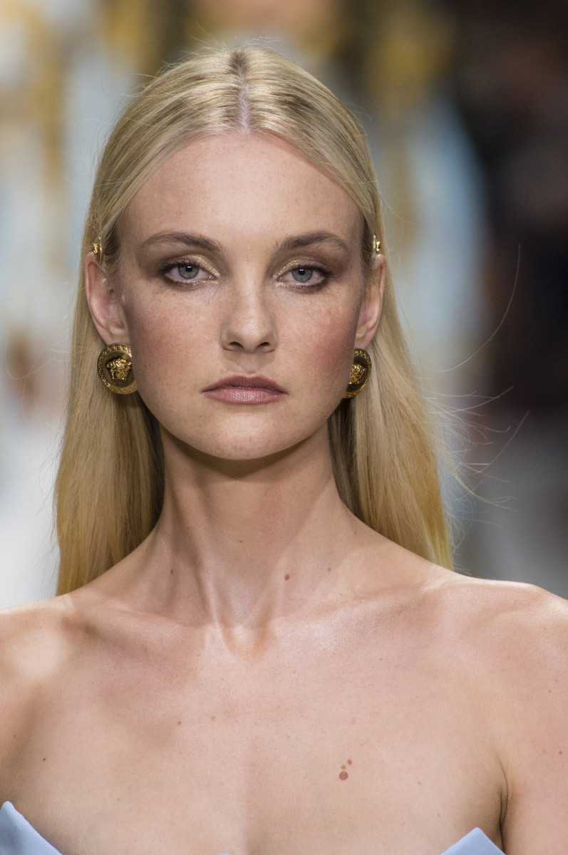 Caroline Trentini: pic #1024158