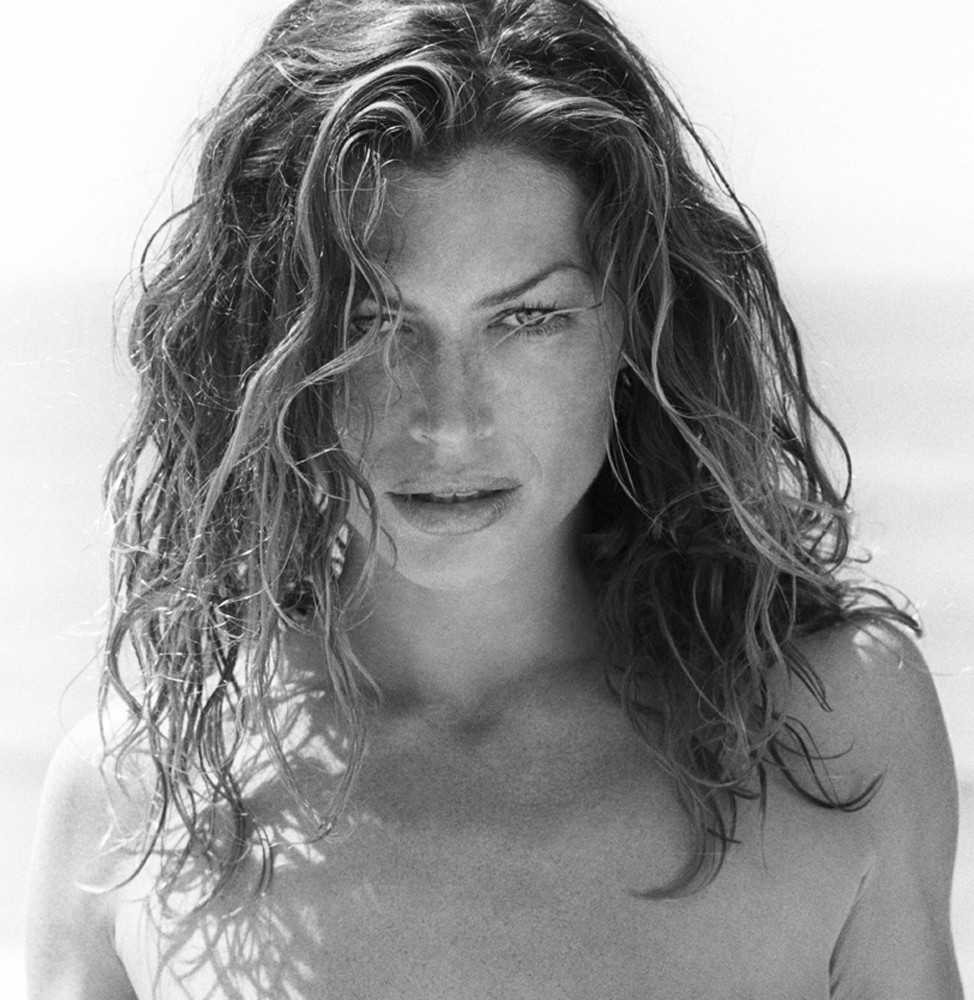 Carre Otis: pic #519907