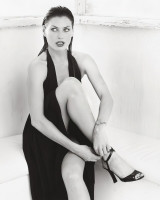 Carre Otis pic #1335333