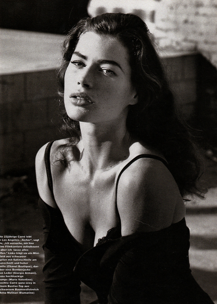 Carre Otis: pic #213359