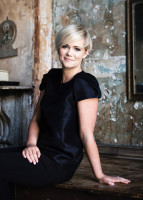 Cecelia Ahern  photo #