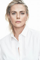 Charlize Theron pic #1326416