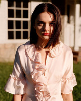 Charlotte Lawrence photo #