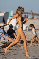 Charlotte Mckinney pic #1283820