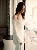 Chloe Bridges photo #