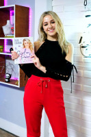 photo 29 in Chloe Lukasiak gallery [id1093474] 2018-12-28