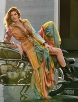 Cindy Crawford photo #