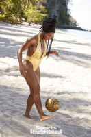 Crystal Dunn photo #