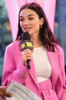 Crystal Reed photo #