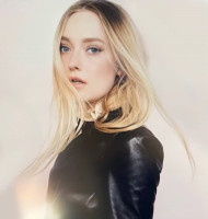 Dakota Fanning photo #