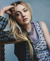 Dakota Fanning photo #