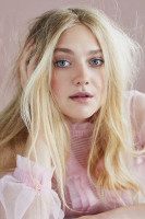 Dakota Fanning photo #