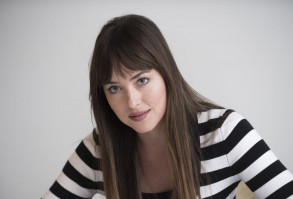 Dakota Johnson photo #