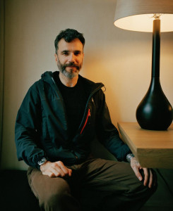photo 3 in Daniel Day-Lewis gallery [id190925] 2009-10-16