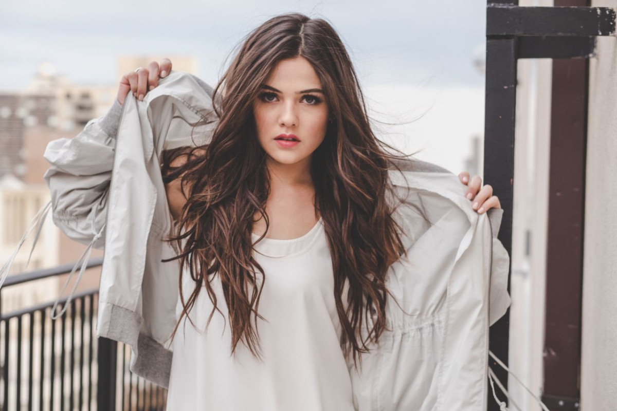 Danielle Campbell photo 273 of 449 pics, wallpaper - photo #918704