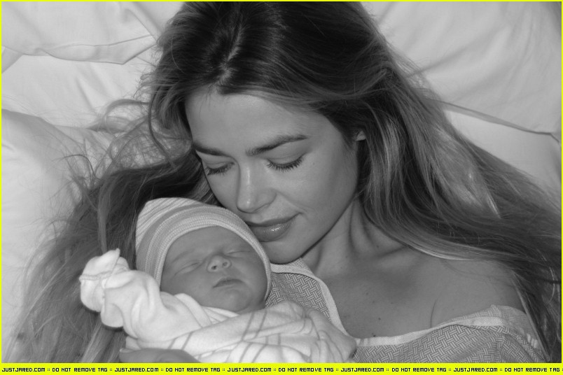 Denise Richards: pic #52558