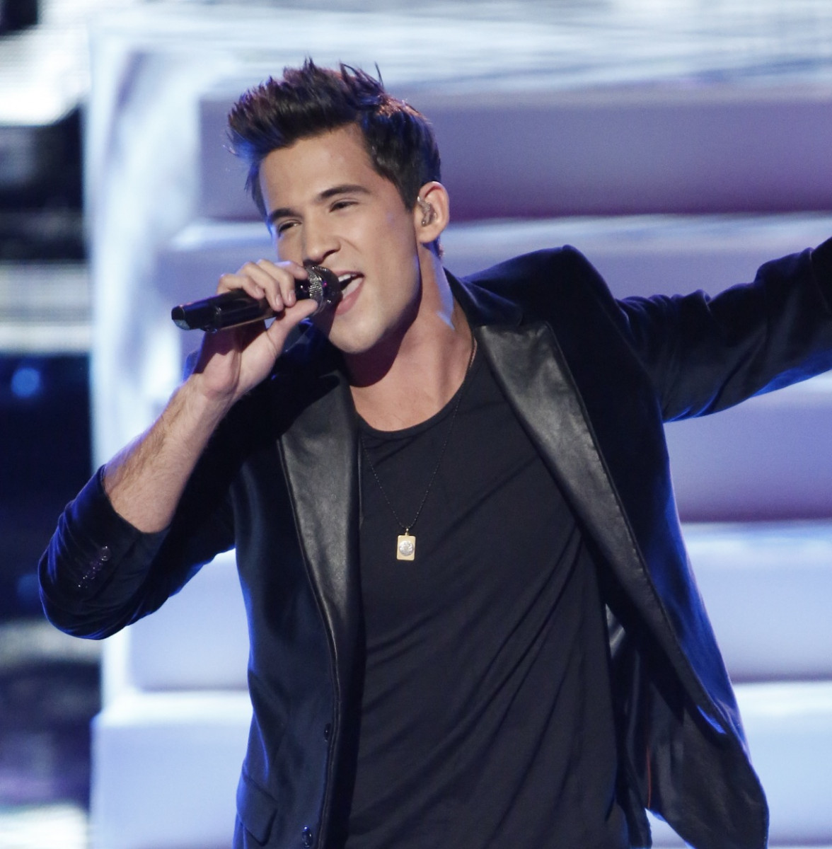 Dez Duron: pic #555800