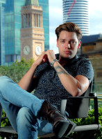 Dominic Sherwood photo #