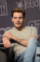 Dominic Sherwood photo #