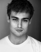 Douglas Booth photo #