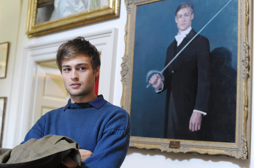 Douglas Booth: pic #727085