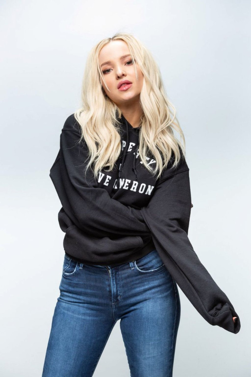 Dove Cameron Photo 311 Of 455 Pics Wallpaper Photo 1075137