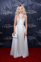 Dove Cameron photo #