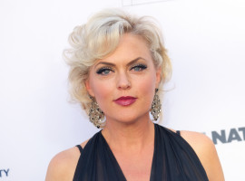 Elaine Hendrix pic #927443