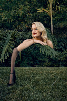 Elizabeth Moss photo #