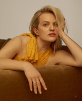 Elizabeth Moss photo #