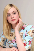 Elle Fanning photo #