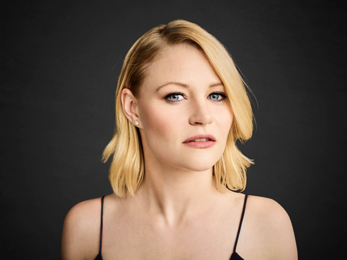 Emilie De Ravin: pic #1290020