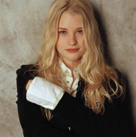 Emilie De Ravin photo #