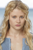 Emilie De Ravin photo #