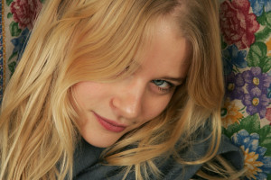 Emilie De Ravin photo #