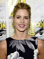 Emily Bett-Rickards photo #