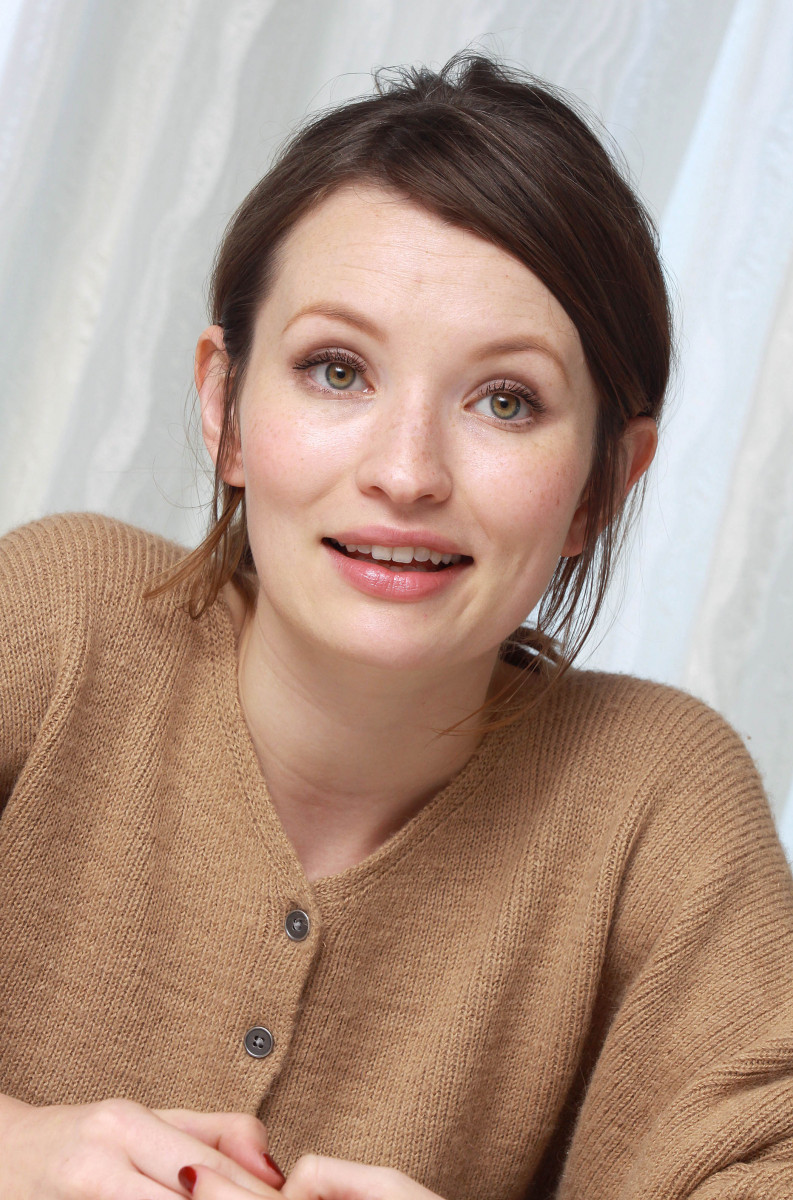 Emily Browning: pic #674281