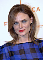 Emily Deschanel photo #