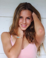 Emily Feld pic #1092873