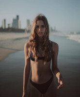 Emily Feld photo #